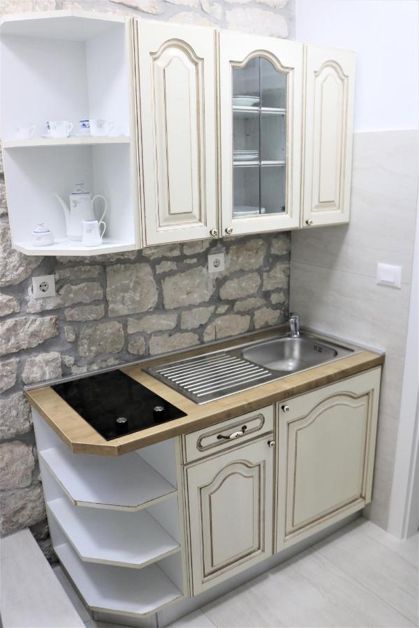 City Center Chic Apartments Baška Voda Esterno foto